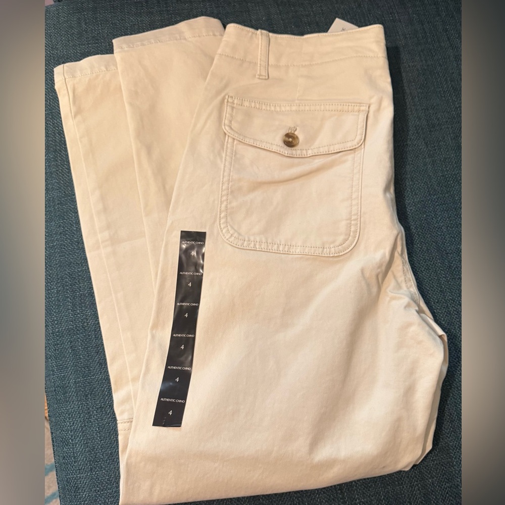Women’s Banana Republic Cream Chinos